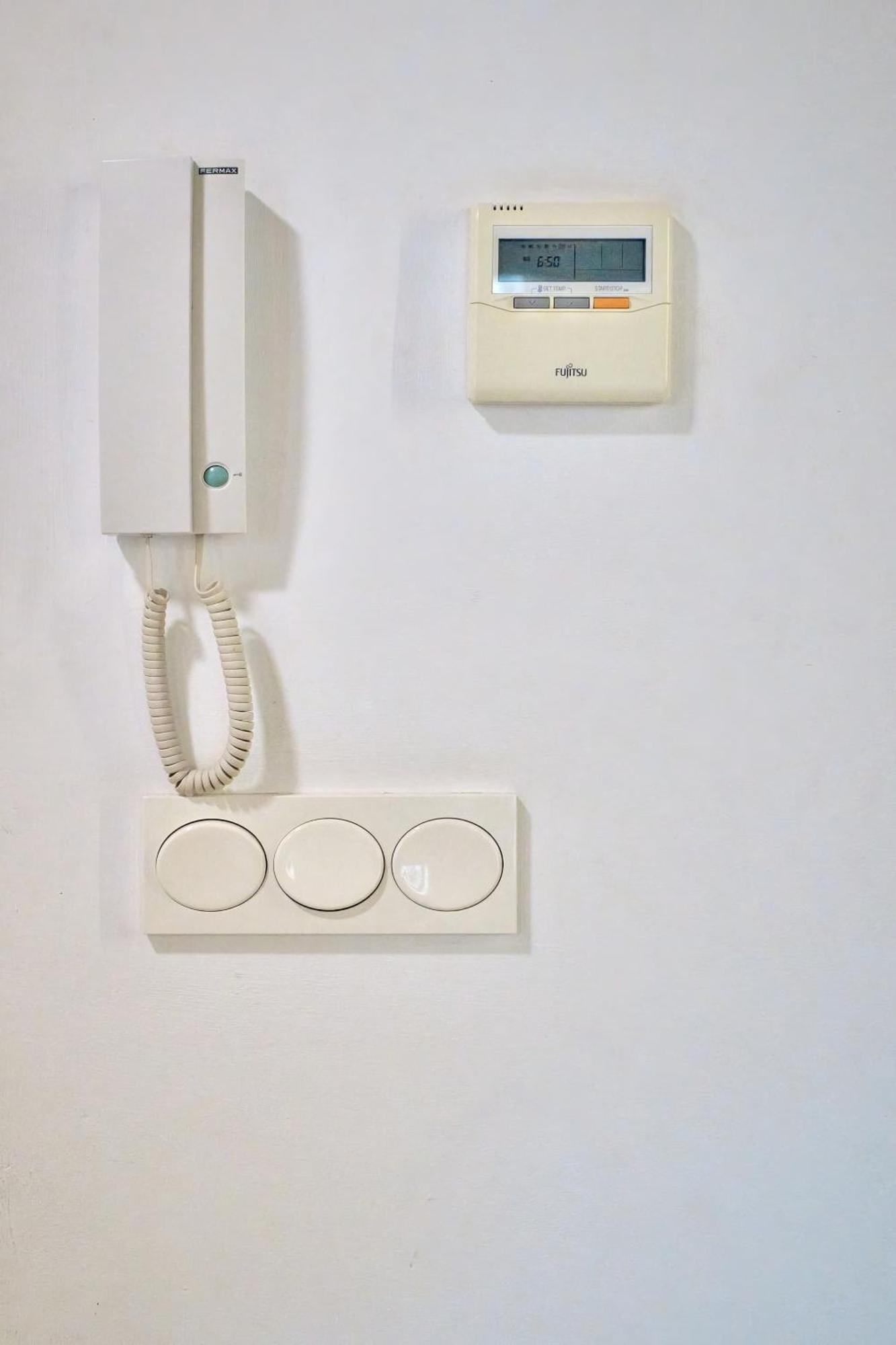 Apartamento De Diseno En La Plaza Del Carmen F1 Valencia Bagian luar foto