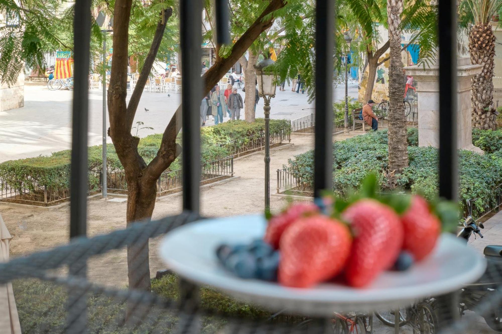 Apartamento De Diseno En La Plaza Del Carmen F1 Valencia Bagian luar foto